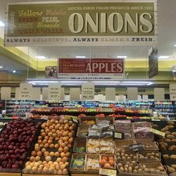 Ingles Market - Nice produce!