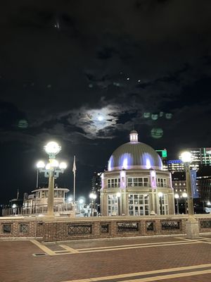 Rowes Wharf Sea Grille by null