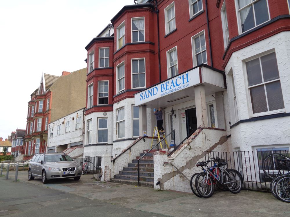 SAND BEACH HOTEL Hotel in Rhyl, Denbighshire at 25 E Parade Phone