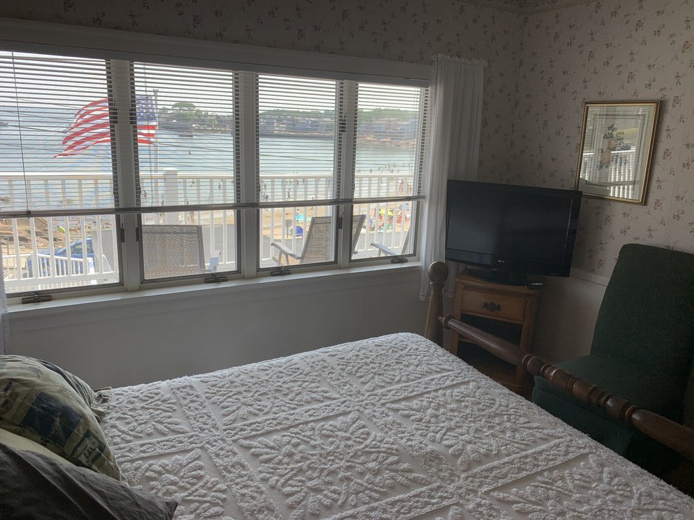 PEG LEG INN 16 Photos 1 King St, Rockport, Massachusetts Hotels