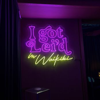 The Lei Stand Waikīkī - Cocktail Bars Near Me - Honolulu, Hawaii The Lei Stand Waikīkī - Cocktail Bars Near Me - Honolulu, Hawaii