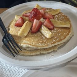 Arkville Bread & Breakfast - Banana and strawberry pancakes