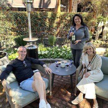 Caymus Vineyards - Wineries Near Me - Rutherford, California Caymus Vineyards - Wineries Near Me - Rutherford, California