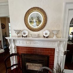 The Goodman- Le Grand House & Museum - Loved the China plates and decor.