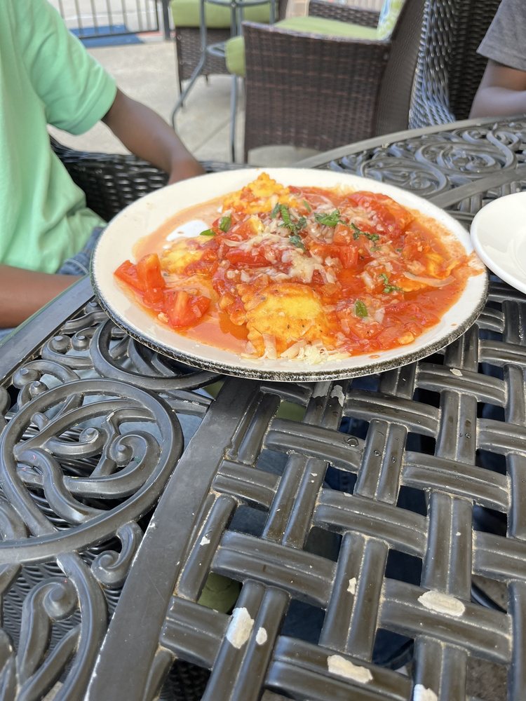 YaYa's Euro Bistro