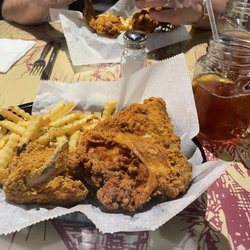Kinfolks Southern Kitchen - Chicken breast and wing with great fries and iced tea