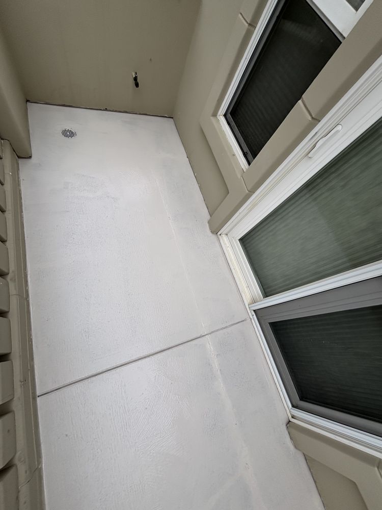 Slide of Loma Blanca Roofing