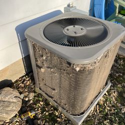Redeemed Repairs - Cleaning HVAC condenser coils