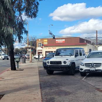 El Sauz Tacos - No parking had to walk - Tacos Near Me - Glendale, California El Sauz Tacos - No parking had to walk - Tacos Near Me - Glendale, California
