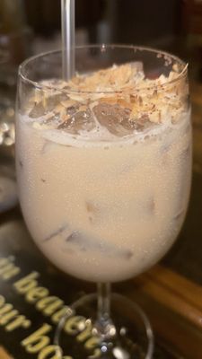 Valsos Table and Bar by null