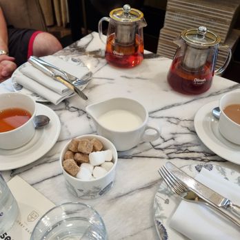 Cameron House Hotel - Hotels Near Me - Alexandria, WDU