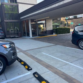 Best Western Plus Glendale - Entry - Hotels Near Me - Los Angeles, California