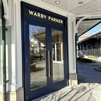 Warby Parker Easton Town Center - Optometrists Near Me - Columbus, Ohio