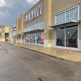 Exterior photo of Old Navy - Flint, Michigan Exterior photo of Old Navy - Flint, Michigan