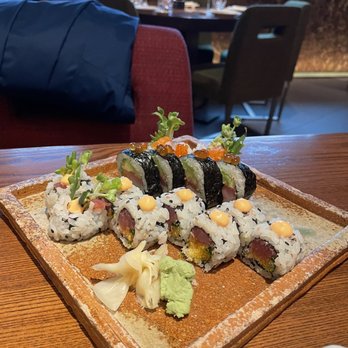 Zuma - Spicy tuna roll Chirashi roll - Japanese Near Me - Boston, Massachusetts Zuma - Spicy tuna roll Chirashi roll - Japanese Near Me - Boston, Massachusetts