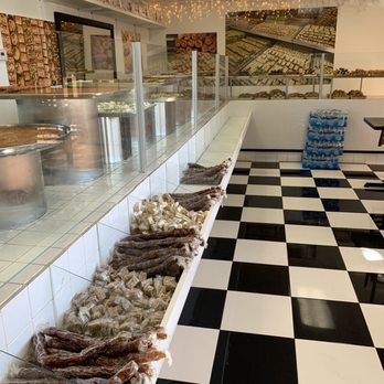 Victory Sweets - Inside - Bakeries Near Me - Anaheim, California