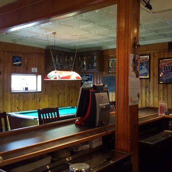 Oak Street Pub & Restaurant - Bar - Pubs Near Me - Manchester, Connecticut Oak Street Pub & Restaurant - Bar - Pubs Near Me - Manchester, Connecticut
