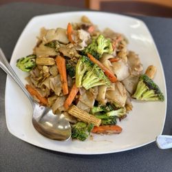 Gem of Thailand - Vegetable pad see ew