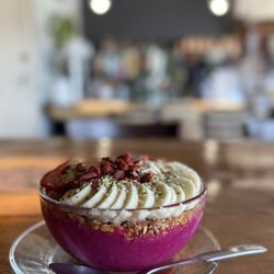 Spacebar - Picture perfect Pitaya Bowl