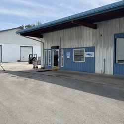 Carolina Seafood Co - Entrance to retail area and office