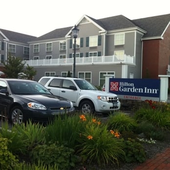 Hilton Garden Inn Freeport Downtown - Entrance - Hotels Near Me - Freeport, Maine Hilton Garden Inn Freeport Downtown - Entrance - Hotels Near Me - Freeport, Maine