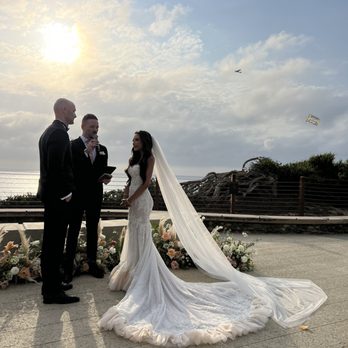 Weddings Royale - Officiants Near Me - Aliso Viejo, California Weddings Royale - Officiants Near Me - Aliso Viejo, California