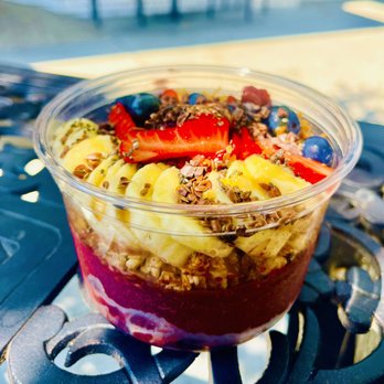 My Friends Cafe - 16oz açaí bowl - Acai Bowls Near Me - Sierra Madre, California