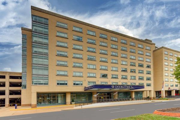 DoubleTree by Hilton St. Louis Forest Park by null