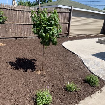 RLG Landscaping - Flower beds, fire pit area. - Landscaping Near Me - Berwyn, Illinois RLG Landscaping - Flower beds, fire pit area. - Landscaping Near Me - Berwyn, Illinois