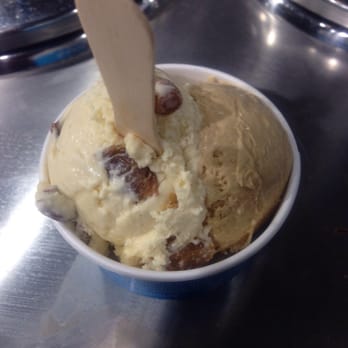 Murphy's Ice Cream - Rum raisin - Ice Cream & Frozen Yogurt Near Me - Dublin, D Murphy's Ice Cream - Rum raisin - Ice Cream & Frozen Yogurt Near Me - Dublin, D