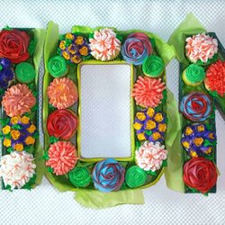 Hey Nice Cakes! - Cupcake Bouquets presented in letter boxes
