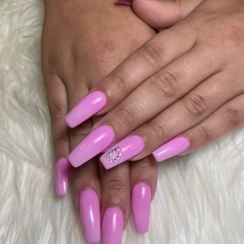 City Star Nails - subtle ombré acrylic - Nail Salons Near Me - Cleveland, Ohio