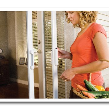 Vanishing Screens Group - Standard Handles on Double Door retractable screen - Shades & Blinds Near Me - Oceanside, California