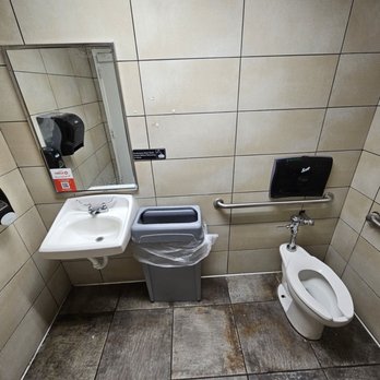 Circle K - Bathroom - Convenience Stores Near Me - Yuma, Arizona Circle K - Bathroom - Convenience Stores Near Me - Yuma, Arizona