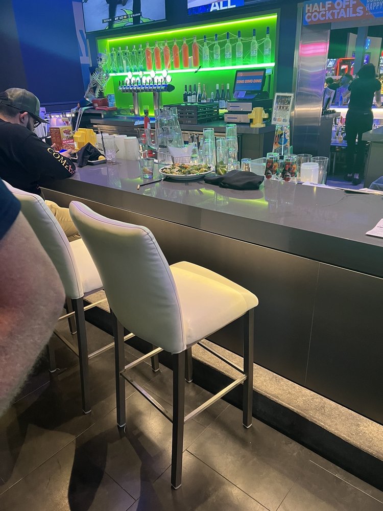 DAVE & BUSTERS Updated October 2024 14 Photos & 13 Reviews 8013