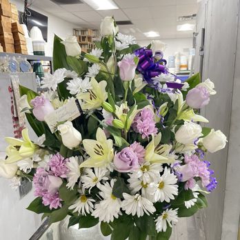 Carmens Flowers - Florists Near Me - Fresno, California Carmens Flowers - Florists Near Me - Fresno, California