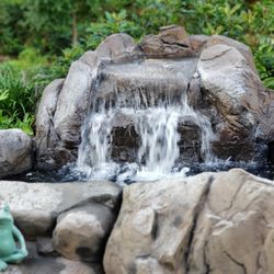 Garden Accents - 120K2 Stone Mountain with 2 Rocks (4pcs)