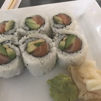 Young's Sushi - Alaskan Roll without Cream Cheese - Sushi Bars Near Me - Willoughby, Ohio