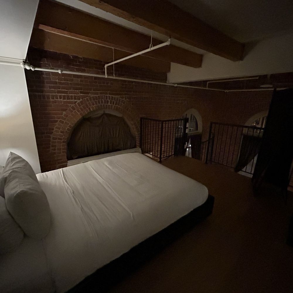 Les Lofts 1048 - Loft bedroom upstairs - Vacation Rentals Near Me - Quebec City, Quebec Les Lofts 1048 - Loft bedroom upstairs - Vacation Rentals Near Me - Quebec City, Quebec