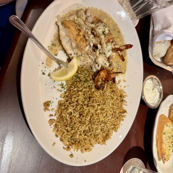 Pappadeaux Seafood Kitchen - Redfish Special - Cajun/Creole Near Me - Grapevine, Texas