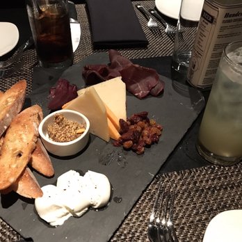 J Gilbert's - Steakhouses Near Me - McLean, Virginia