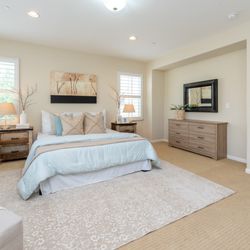 Bills Royal Painting - Get a fresh and relaxing upgrade to your bedroom like this! What a wonderful color!