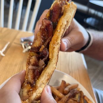 Jake's On Main - Breakfast & Brunch Near Me - Landisville, Pennsylvania