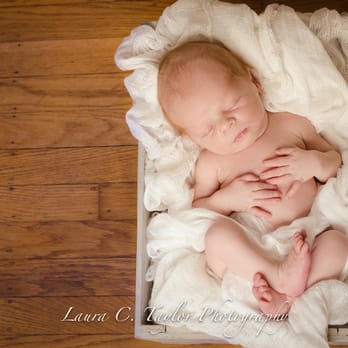 Laura C Taylor Photography - Newborn photogrphy - Session Photography Near Me Laura C Taylor Photography - Newborn photogrphy - Session Photography Near Me