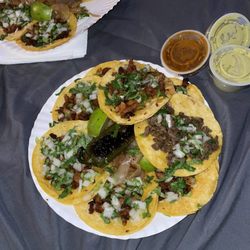 El Kechu - Street tacos pork and beef