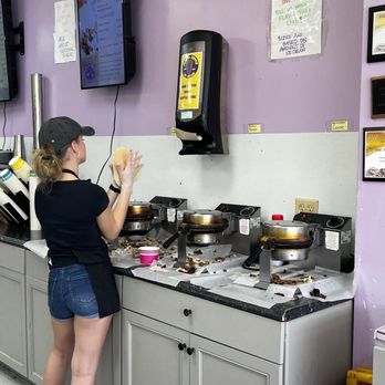 Jack the Dipper Ice Cream - Making a fresh hot waffle cone - Ice Cream & Frozen Yogurt Near Me - Sylva, North Carolina