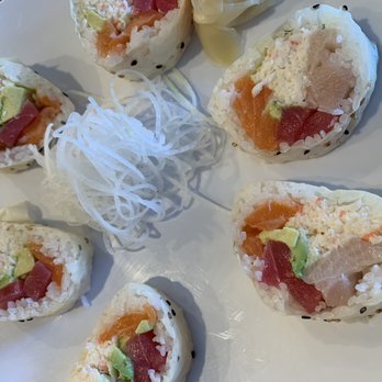Yumi Sushi - Alaska Roll - Sushi Bars Near Me - Fallbrook, California