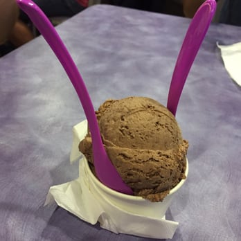 Winfield's Chocolate Bar - Orange Sunrise ice cream. - Desserts Near Me - Houston, Texas