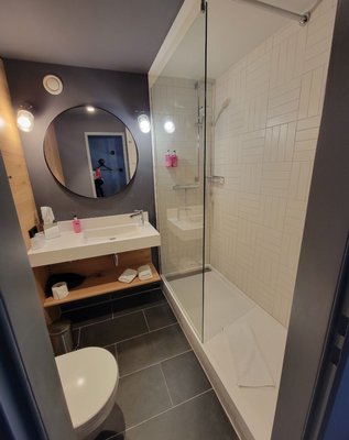 Moxy Berlin Humboldthain Park by null