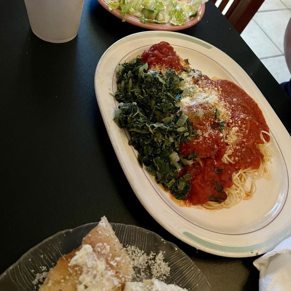 Casa Dora Italian Cafe - Spaghetti with Marinara Sauce garlic bread and salad - Italian Near Me - Jacksonville, Florida Casa Dora Italian Cafe - Spaghetti with Marinara Sauce garlic bread and salad - Italian Near Me - Jacksonville, Florida
